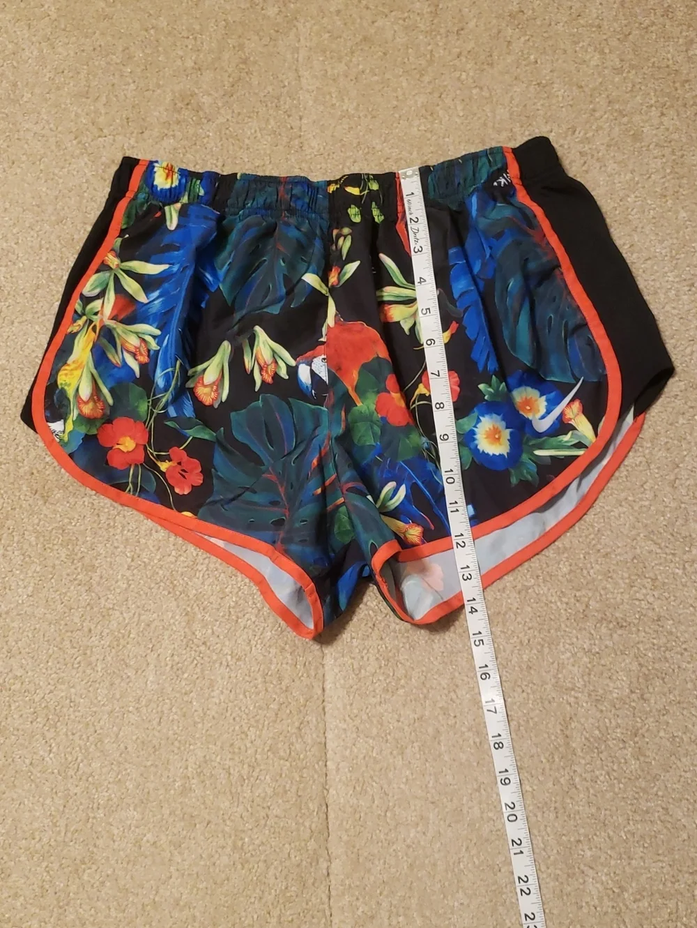 Nike Women's Dry Tempo Running Shorts